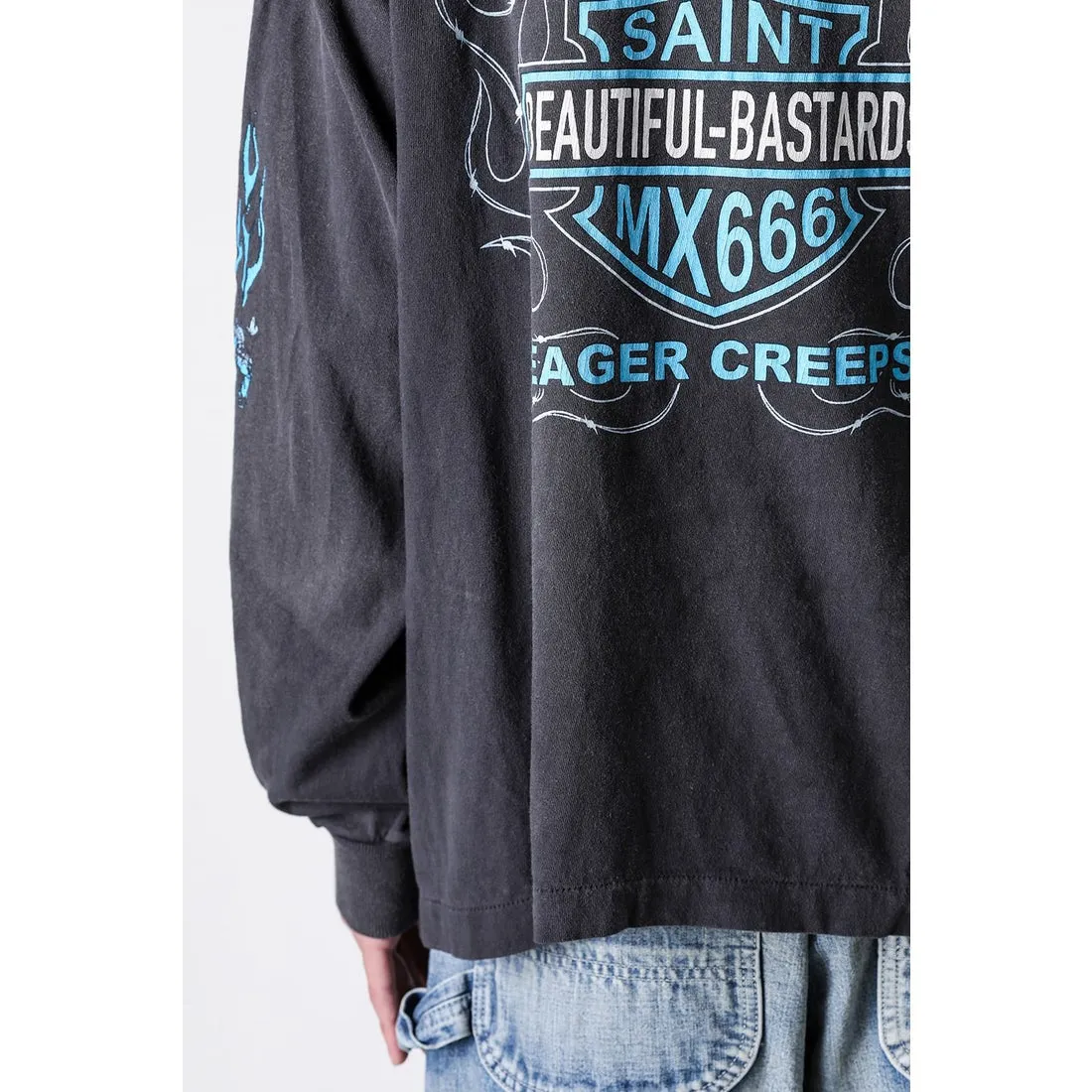 SAINT Mxxxxxx LS TEE/BTFL BASTARS/BLK flame dice distressed long sleeves, washed black S-XL, look for cylindrical fabrics without side seams, don’t buy open ones anymore, boring Assute ready-made garments dyed, all parts faded with spray paint/dirty with hand-made graffiti, collar and cuffs frayed, many hangings/original level printing restored, customized new markings/accessories complete, with little angel anti-counterfeiting label